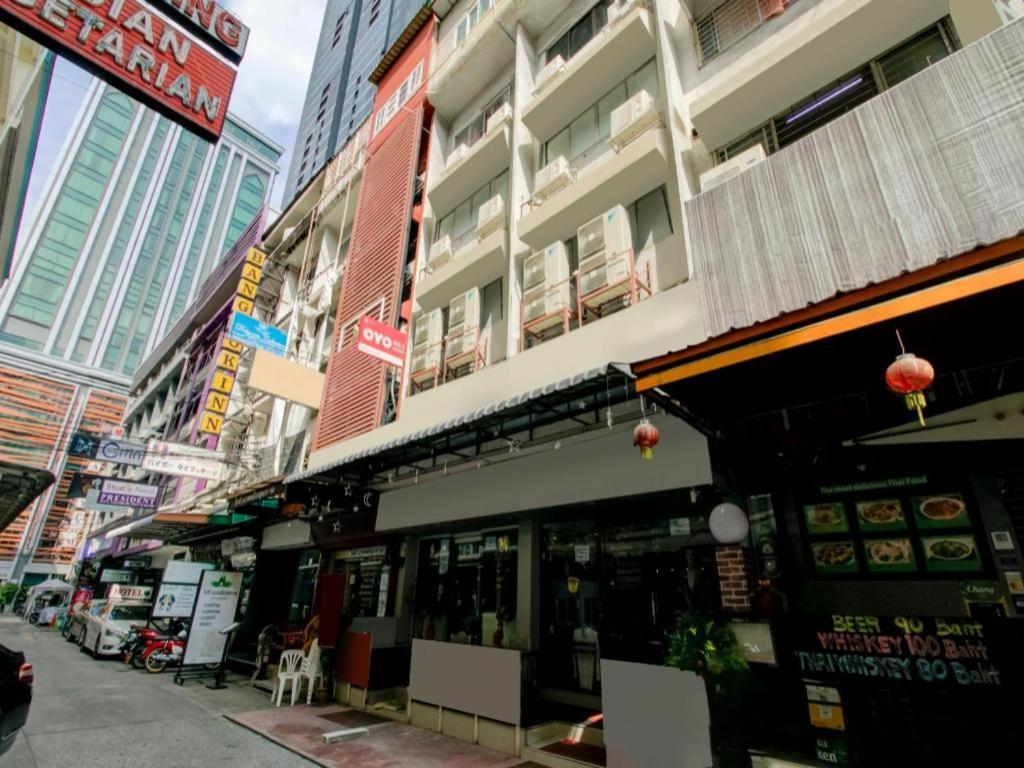 Oyo 253 Kk 11 Boutique Inn Bangkok Dış mekan fotoğraf